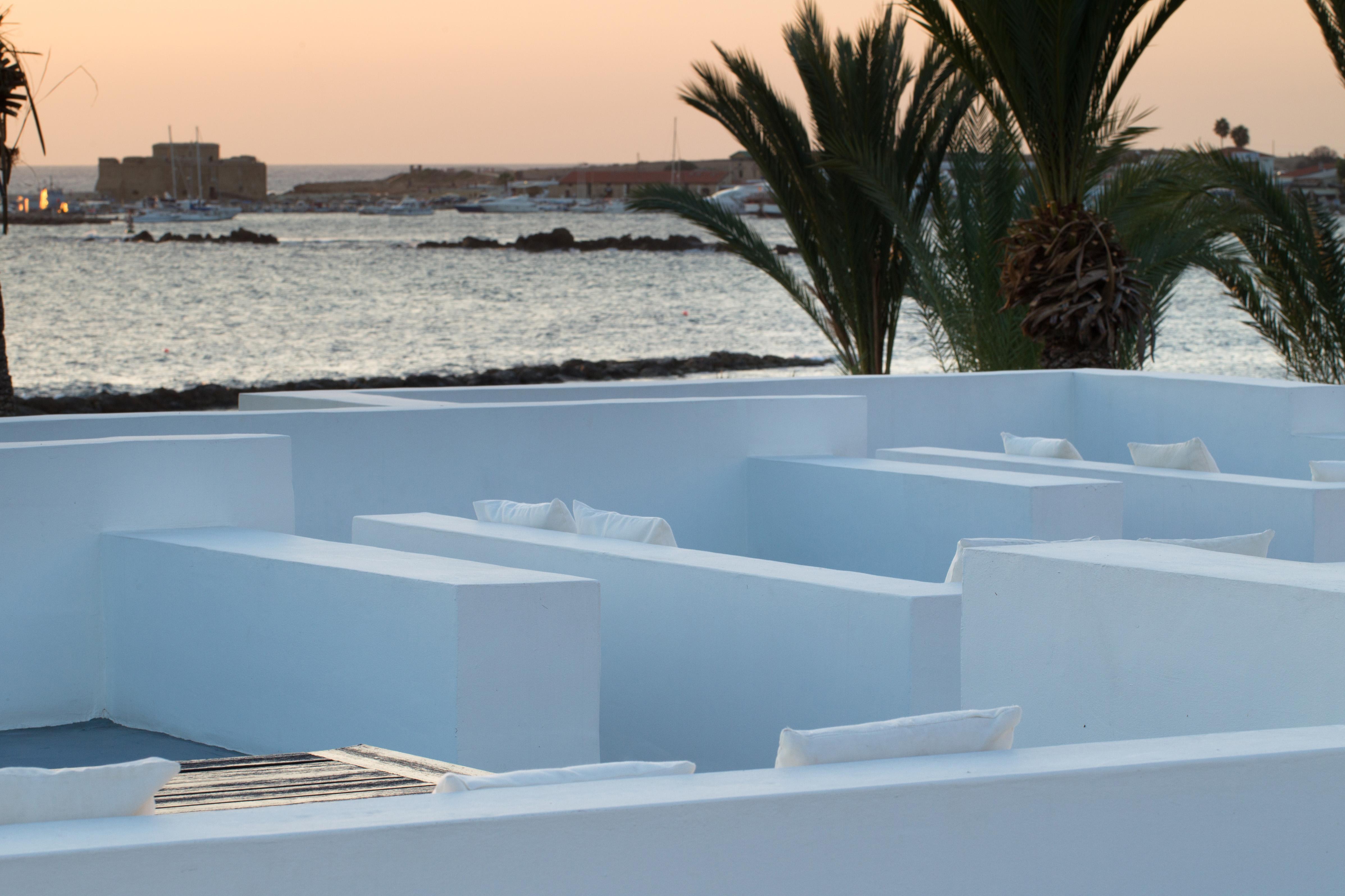 ホテル アルミラ パ フォス エクステリア 写真 The whitewashed houses of the island